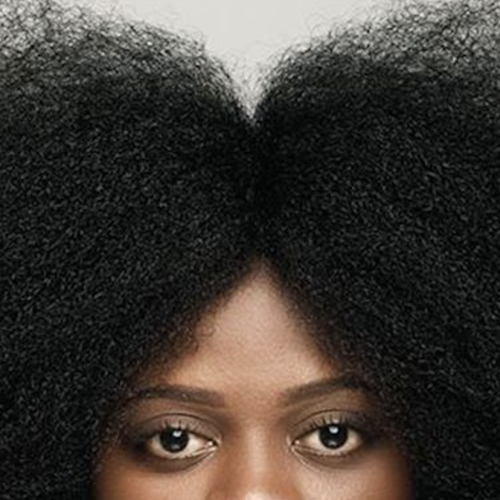Come curare i capelli Afro secchi e rovinati